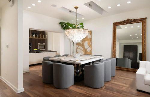 Luxury Gold Coast Penthouse with Deck & Views - Photo 33