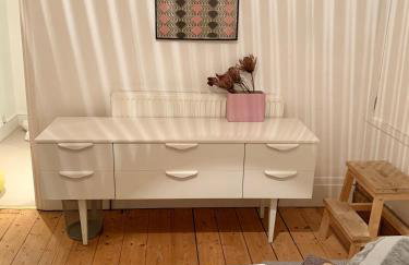 Stylish comfortable home with free parking - Foto 22