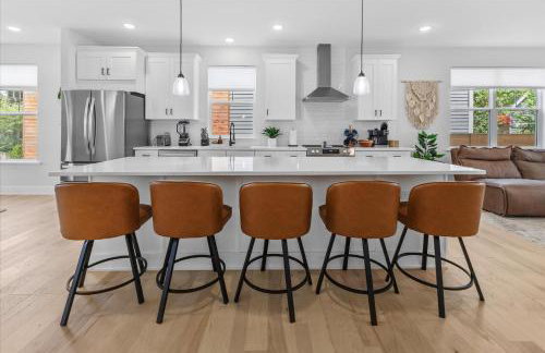 Lux House & Carriage house Furnished for Comfort - Foto 16