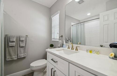 Lake House Westchase area. Heated Pool Waterfront! - Foto 21