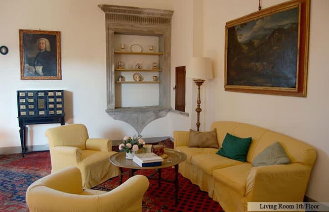 Castello Lorenzo Heart of Tuscany Renaissance Villa With Pool - Photo 11