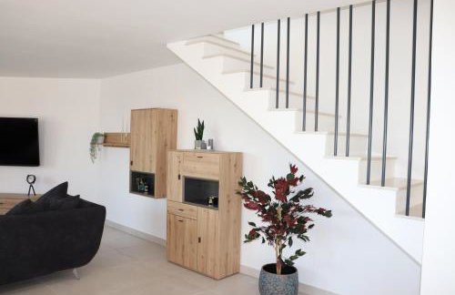 KRK, VILLA SOTTOVENTO WITH POOL, 8p - Foto 18