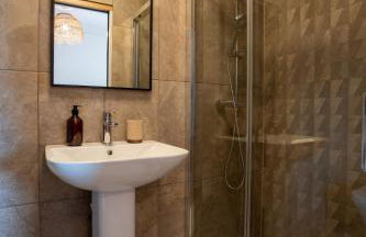 Modern Bungalow Views of Pen y Fan - Photo 30