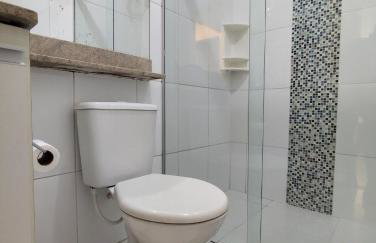 Apto 5E - 2 Quartos com Ar Condicionado, 2 Banheiros, 1 vaga e Internet - Frente ao Mar - Foto 47