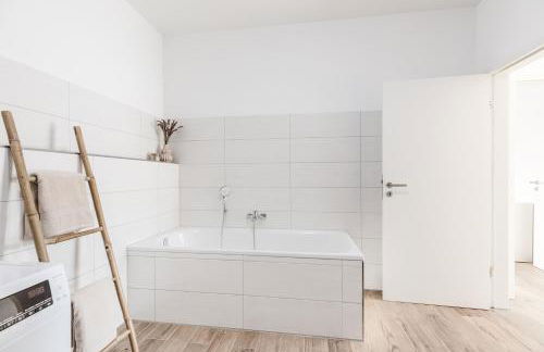 JAMA - Stilvoll&Modern, Zentral, Uni, Freies Parken, Große Gruppen, WLAN - Foto 8