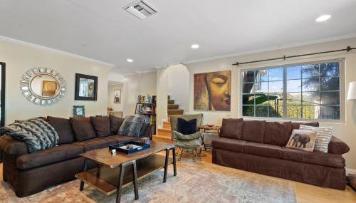 New Listing Burbank Retreat by Colby & Conrad - Foto 4