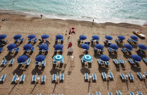 Villa Radiosa In Sicily with private fenced pool, Please read, leggete, HOST INFO for correct cost - Foto 63