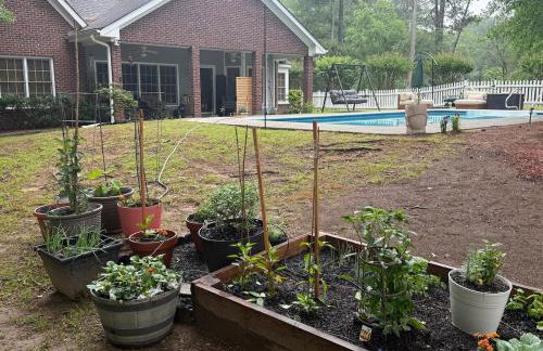 Secluded Retreat with Pool near Stone Mountain, Aquarium and Coca-Cola - Downtown - Foto 42
