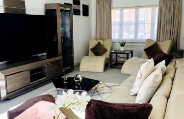 4 Bedroom home with study space - Foto 15