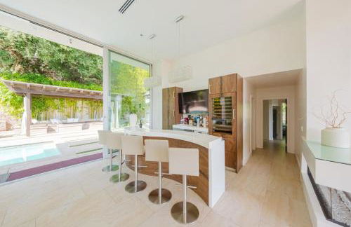 Beverly Hills Ultra Luxury Villa with Pool and Theatre - Foto 22