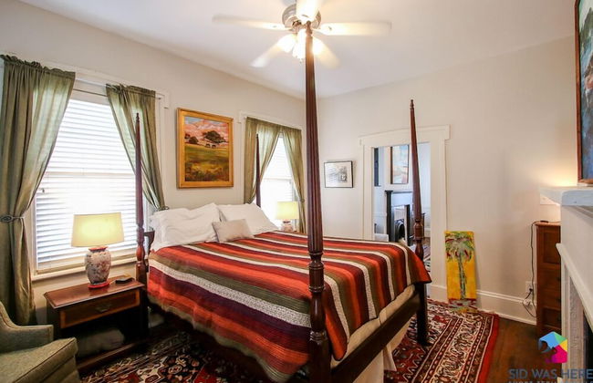 Artist's House Upper Apt Walk to Forsyth - Photo 3