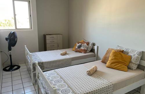 Apartamento amplo, perto de tudo - Foto 5