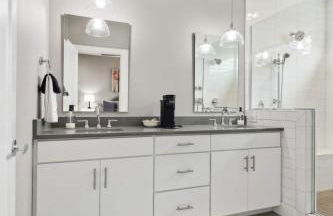 2mi Downtown Hot Tub Balcony 4 King Beds - Foto 18