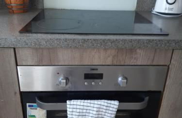 Our Guests Are Royal (KE) - Foto 2