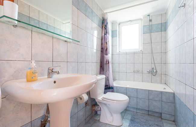 Villa Giannis Large Private Pool Walk to Beach A C Wifi Car Not Required Eco-friendly - 2088 - Foto 26