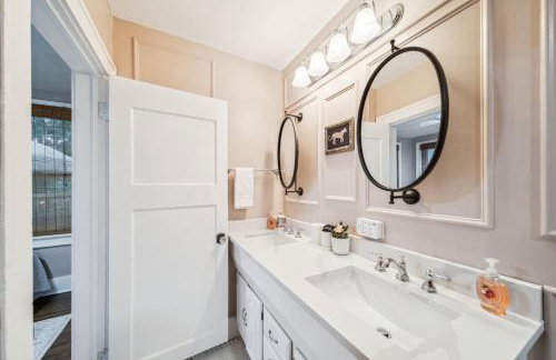 Hottub, Pool Table, Basketball, Firepit, Sleeps 8 - Photo 57