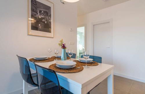 Edificio Santiago by Plaza Mayor Apartamentos - Photo 14