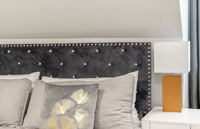 GLOBALSTAY. Fancy Downtown Apartments - Photo 5