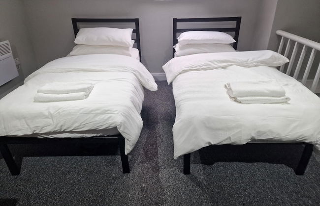 Impeccable 3-bed Apartment in Bradford to Explore - Foto 1