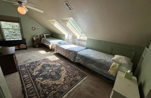 Large Home with Pool & 7 bedrooms; sleeps 21 - Foto 34