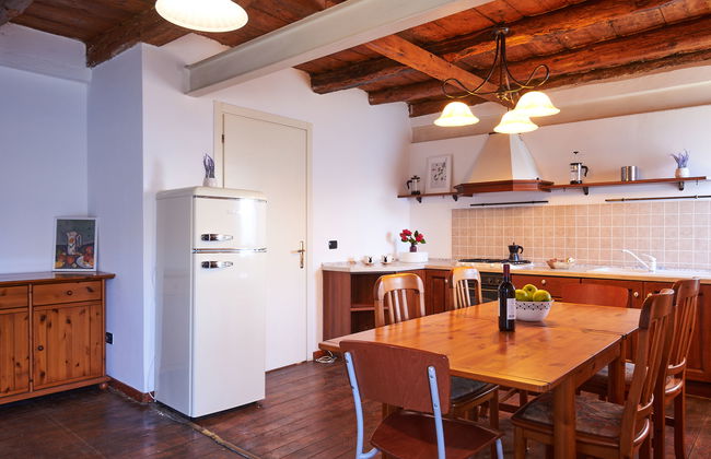 2 bedroom Apartment in Bellano with garden and terrace - Photo 5