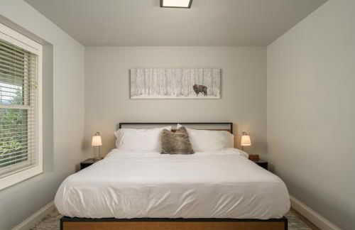 Luxe 4BR Mtn Retreat With Stunning Views Near Ski AndHikes - Foto 14