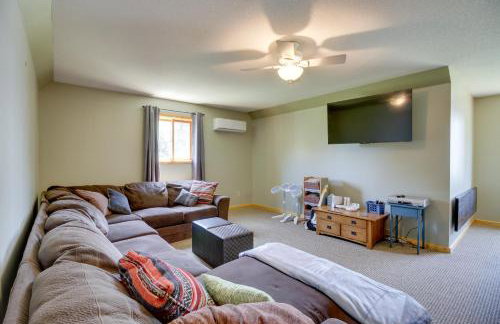 Lakefront Sunburg Vacation Rental with Boat Dock! - Foto 20