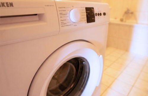 Große Wohnung mit 3 Schlafzimmern & 6 Boxspringbetten, WLAN, Smart TV, Parkplatz, Waschmaschine & Trockner - Foto 29