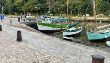 EXCEPTIONNEL Très beau T2 sur le Port de ST Goustan- Vue sur le Port! - Foto 2