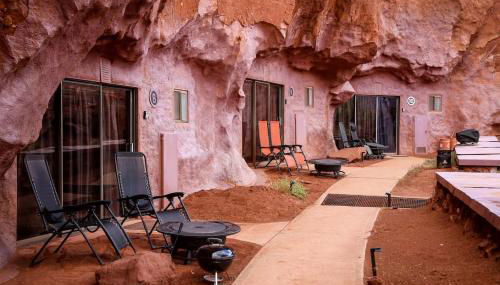 Charming Cave near Incredible Outdoor Activities for an Amazing Adventure in Moab, Utah - Foto 3
