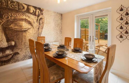 Luxurious 4 Dbl Bedroom house- home away from home - Foto 7