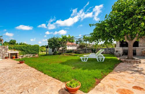 Charming House Nino with a fenced yard - Foto 47
