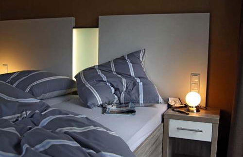 Ferienhaus Rubin mit Sauna und Kamin, Reetdachhaus am Walde - Foto 10