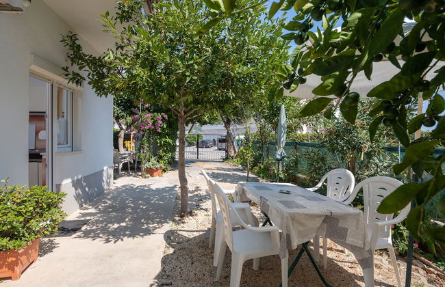 A1 - apt Near Beach With Patio, Parking and Grill - Foto 1