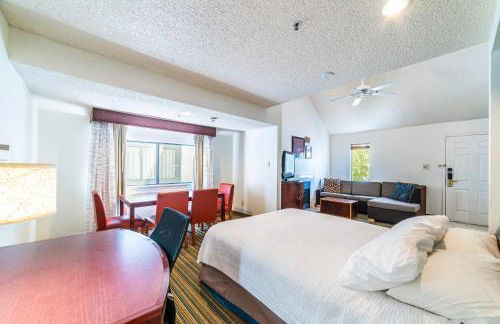 Phoenix Loft sleeps 6 - Photo 34