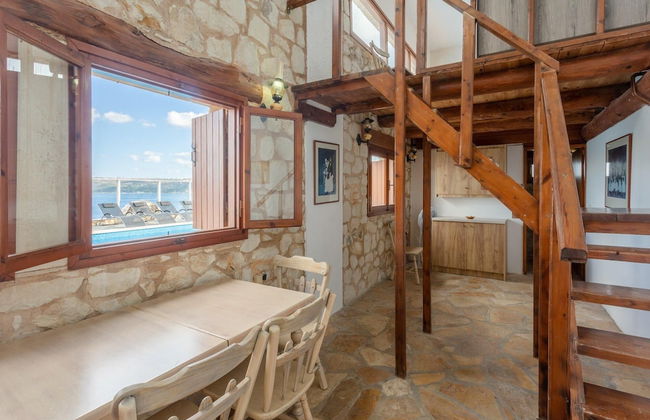 Souda Bay View Large Private Pool Walk to Beach Sea Views A C Wifi - 2119 - Foto 26