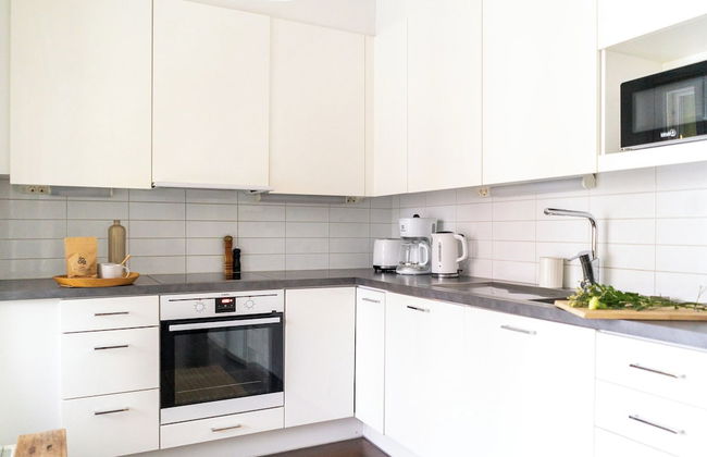 1br with Private Sauna and Balcony - Photo 5