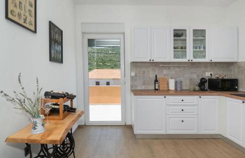 Gorgeous Home In Danilo With Wifi - Photo 25