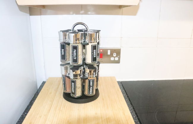 Skyline Haven Modern 2BR w/ Free Parking & 4kTV - Photo 76