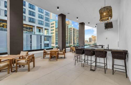 Modern Downtown Condo with Pool Gym BBQ Game Room CoWorking Spaces - Foto 38