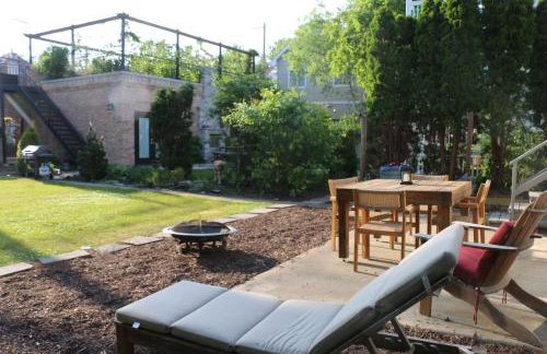 Historic Home with Outdoor Hot Tub Near Downtown in Public Transportation Hub - Photo 24