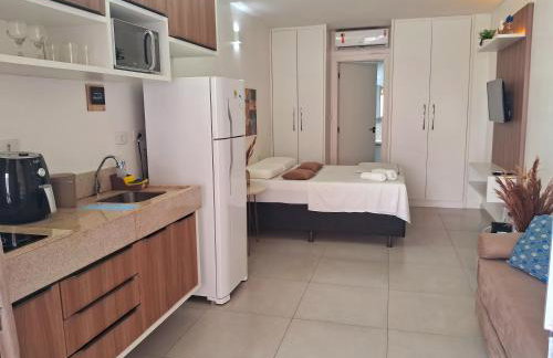 FLAT ENCANTADOR A UM PASSO DA PRAIA - Foto 34