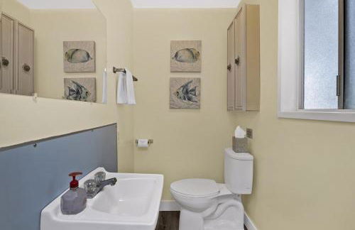 Sandy Feet Retreat -- Lakefront Retreat With Sand Volleyball Court! - Foto 21