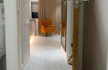 Ocean Drive Deluxe Apartment with complimentary Day Time Beach hut - Foto 21