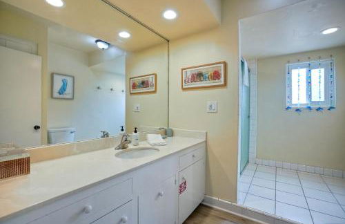Oceanfront 4BR, Private Beach & Patio, Remodeled Kitchen - Foto 33