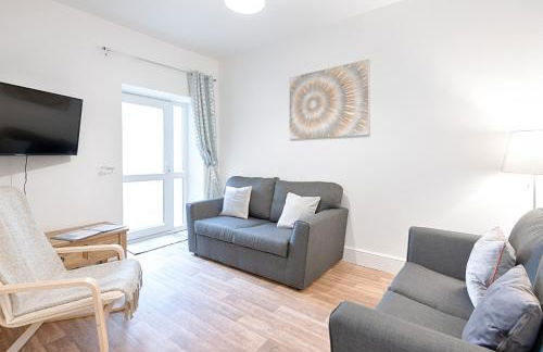 4-Bed Contractor Home - Garden - Near M4 & City - Foto 5