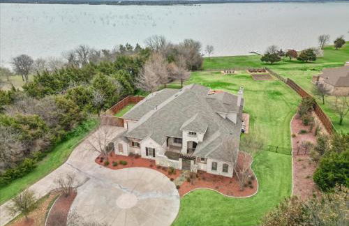 Lakefront Mansion with Pool and Cinema - Foto 48