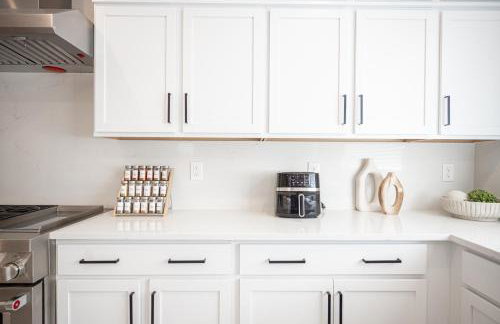 Modern Spacious 6BR Villa with Game Loft 5 Min to Strip, Stadium & Shopping! - Foto 31