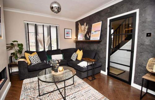 The Longsands Home- Coastal Retreat with Hot Tub - Foto 23