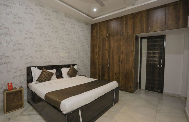OYO 10287 Home 3BHK Villa near Lake City Mall - Foto 1